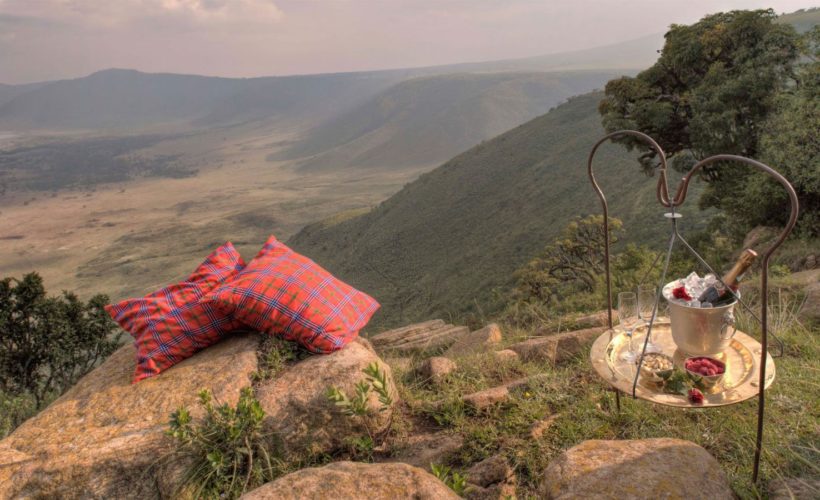 crater-view-in-ngorongoro-crater-1600x900